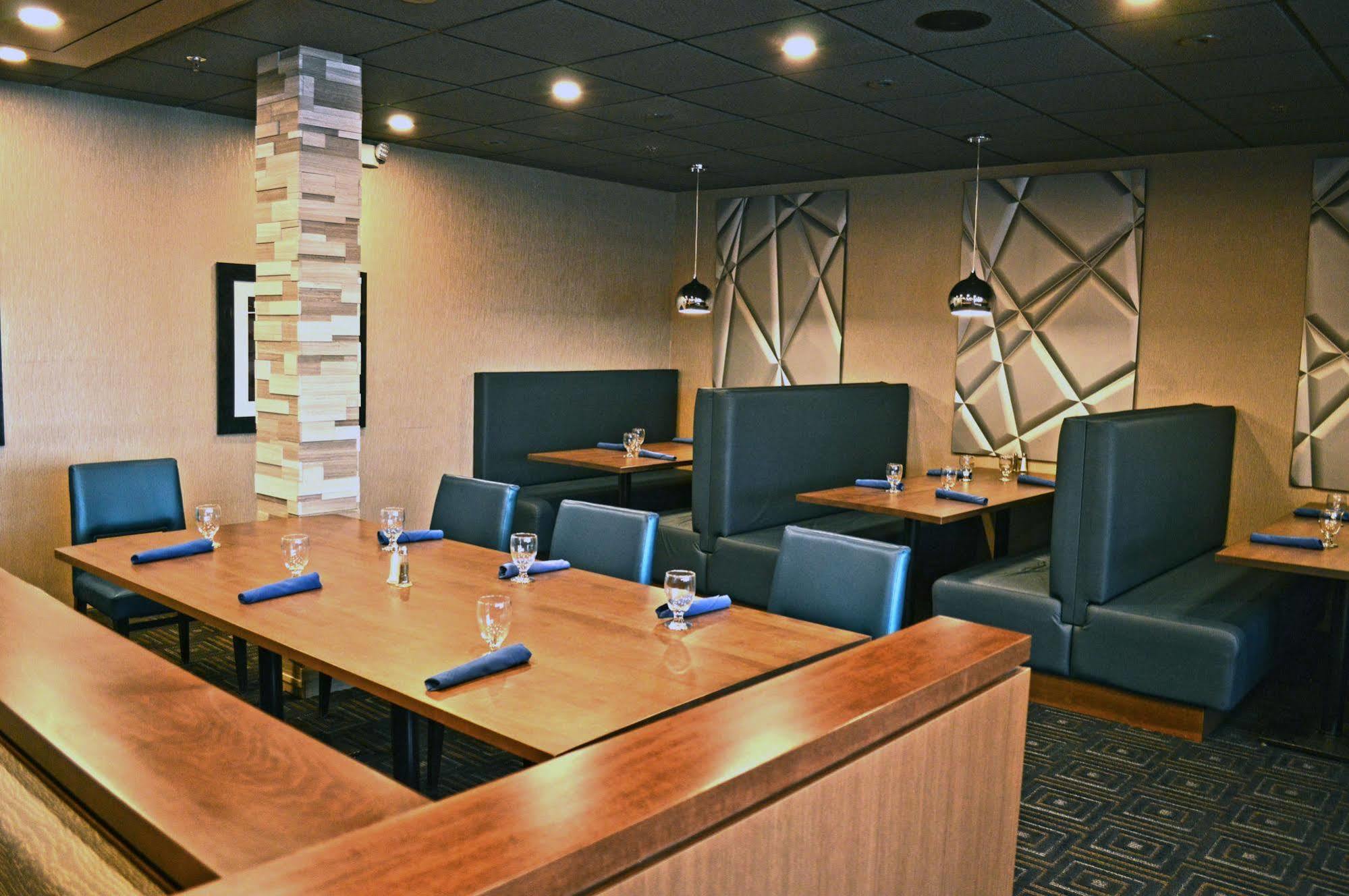 Holiday Inn & Suites Syracuse Airport - Liverpool By Ihg Exterior photo