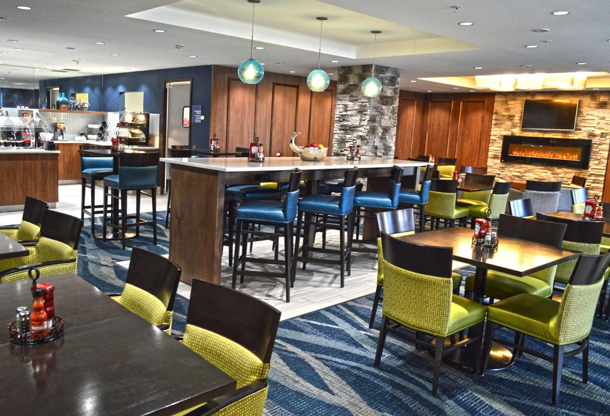 Holiday Inn & Suites Syracuse Airport - Liverpool By Ihg Exterior photo